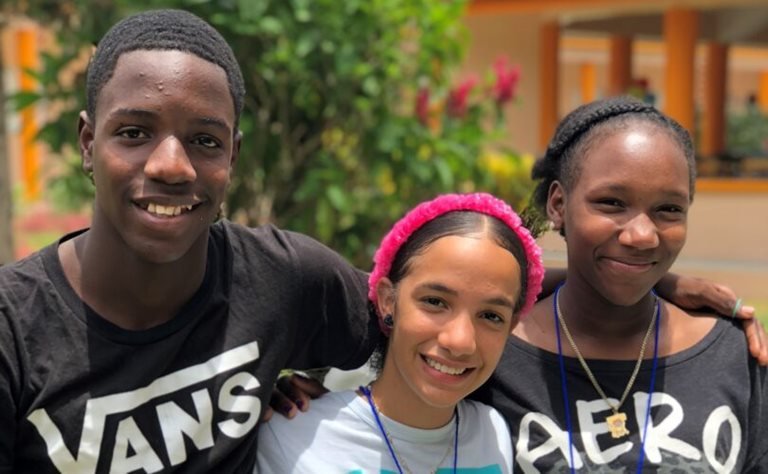 Aldeas Infantiles llama a invertir en juventud para potenciar habilidades tecnológicas y generación de empleos tras COVID-19